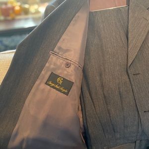 Men’s suit